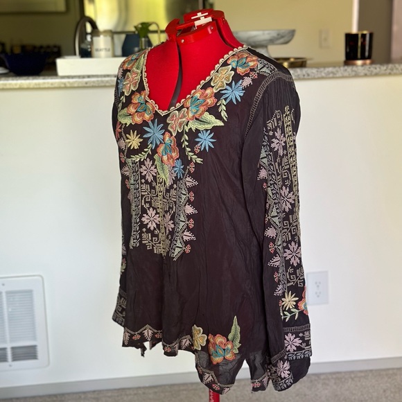 Johnny Was Riveda Long-Sleeve Embroidered Blouse - Picture 6 of 9
